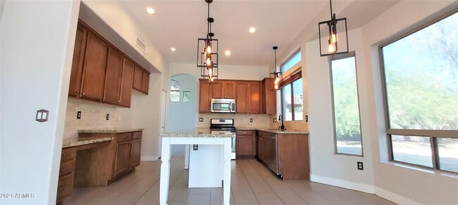 Building Photo - 3741 N Ladera Cir