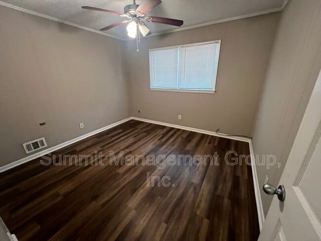 Building Photo - 8109 Cardav Ct SE