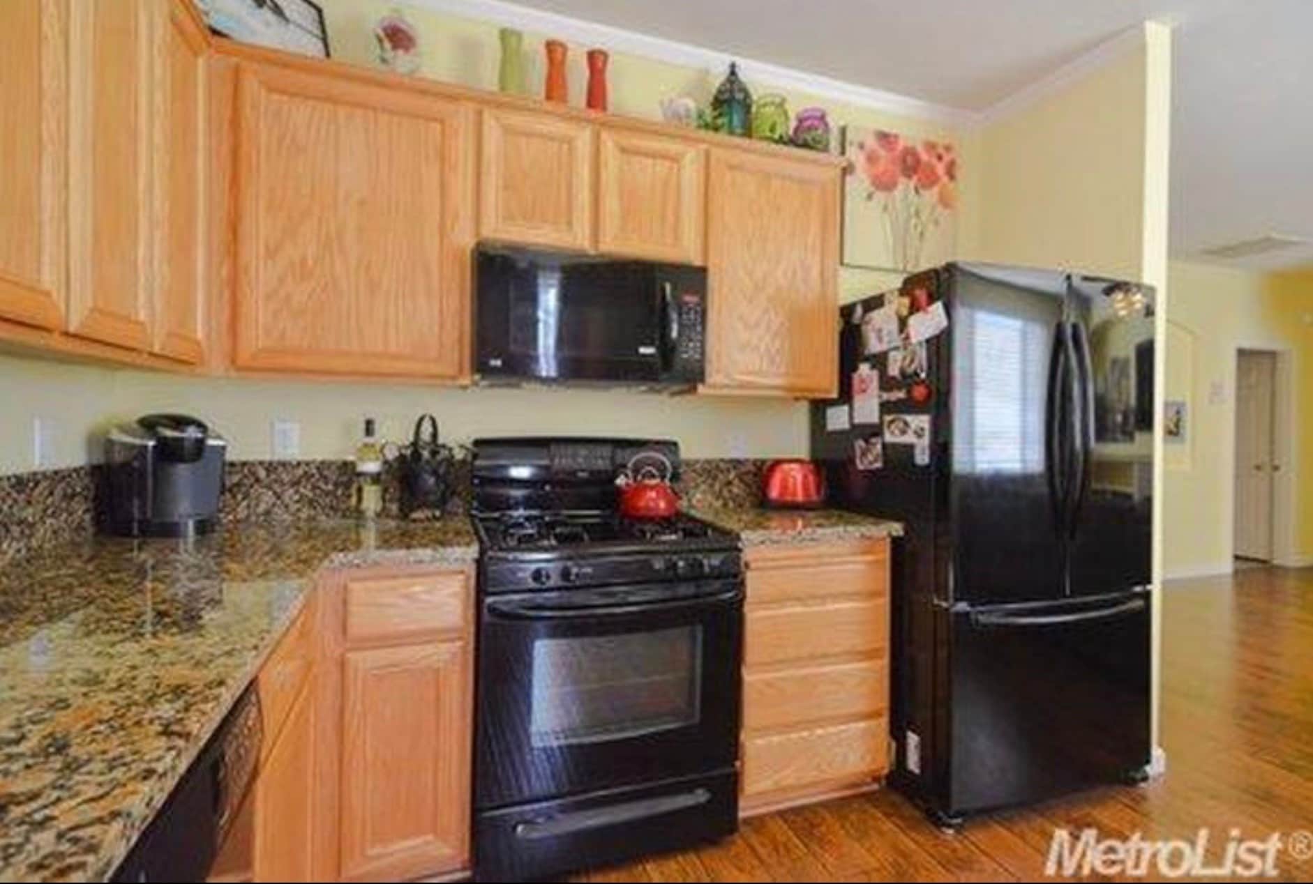 Building Photo - 1634 Sierra Creek Dr