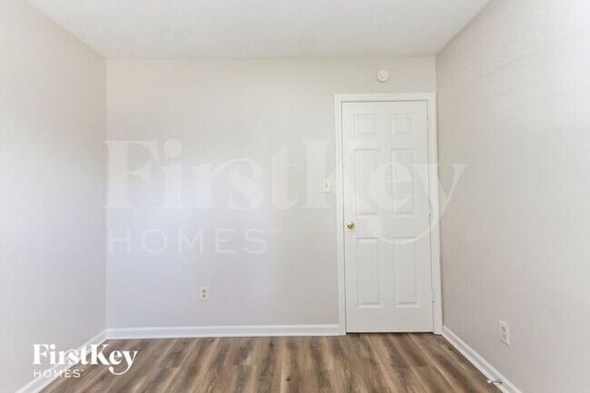 Building Photo - 5610 Simmul Ln