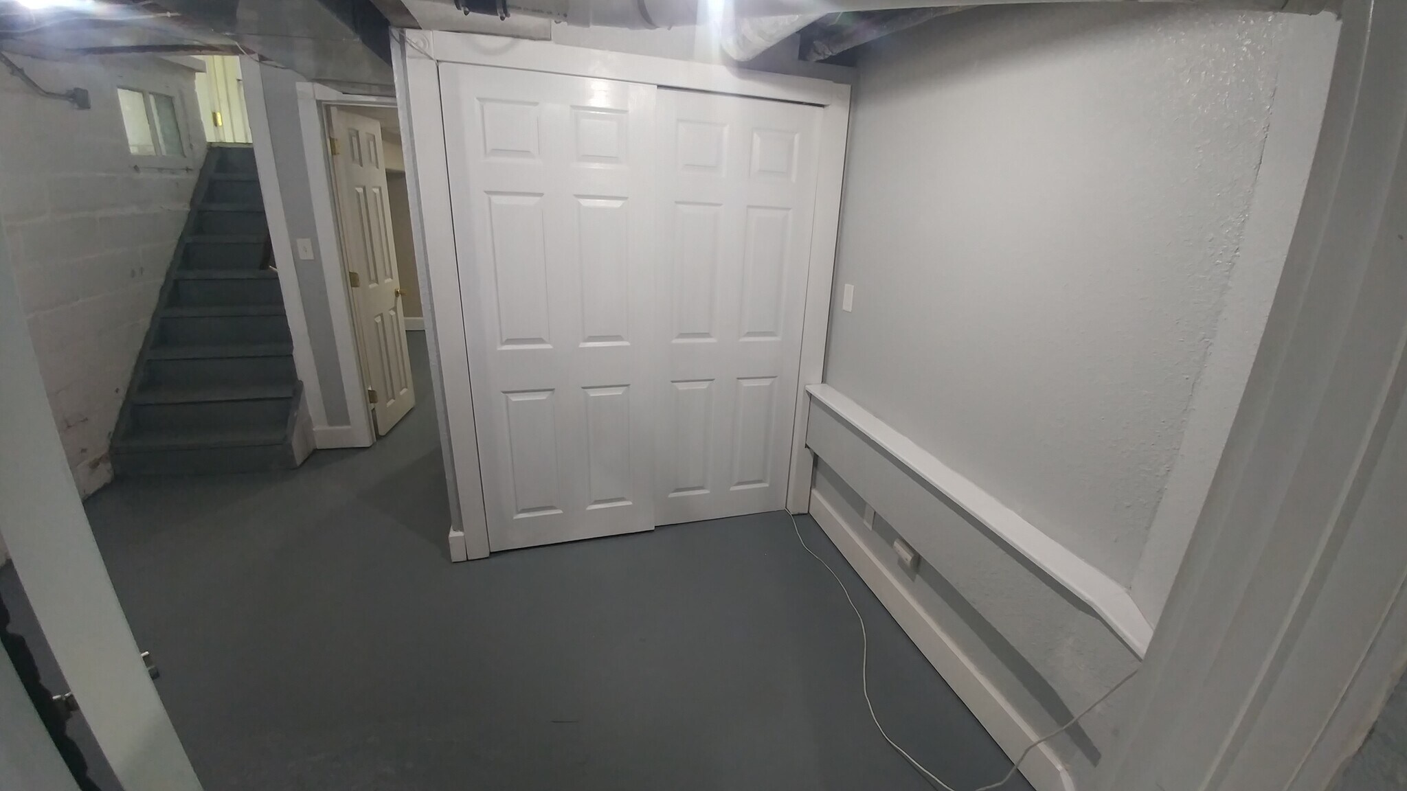 Laundry Access - 2004 Clay St