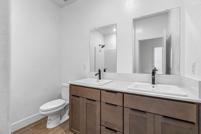 Building Photo - 7153 E Harvard Ave