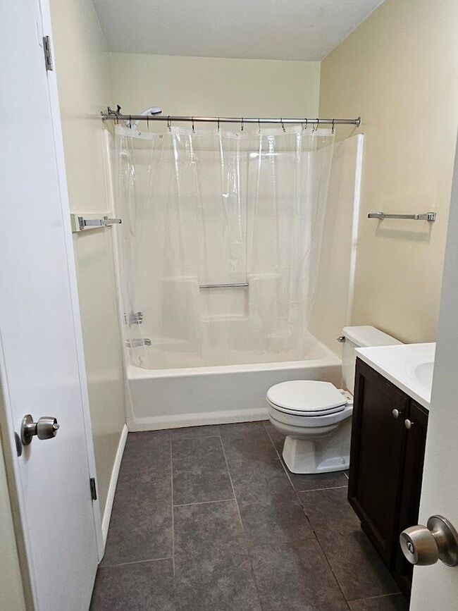 Building Photo - 100 Kuhns Ln