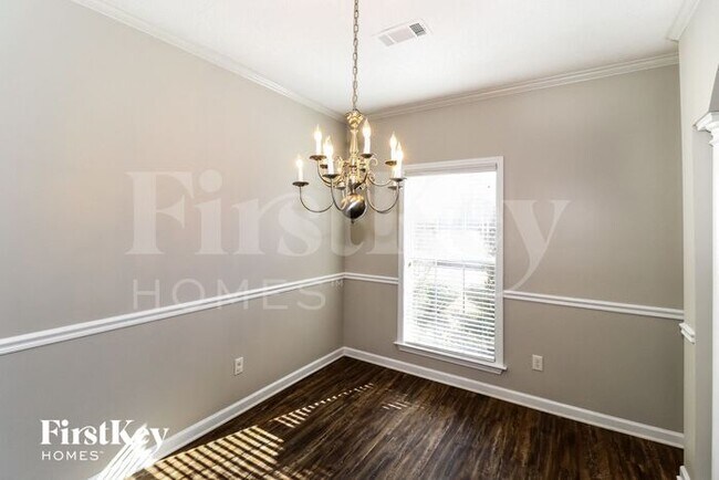 Building Photo - 8716 Macon Rd