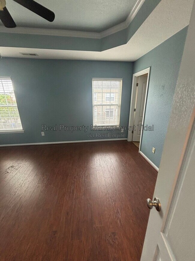 Building Photo - 257 Carnelian St