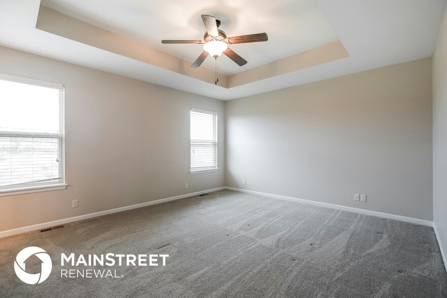 Building Photo - 1305 NW High View Dr