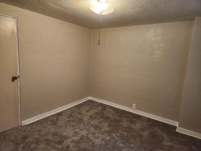 Building Photo - Charming 1-Bed 1-Bath Wheatridge Duplex with Private Fenced Yard & Garage - Available Now!