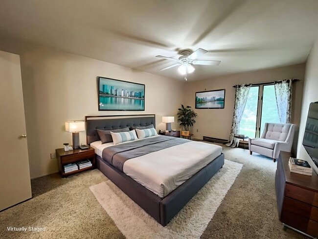 Primary Photo - 1818 E Shorewood Blvd