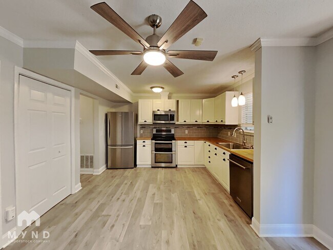 Building Photo - 3124 Heathstead Place