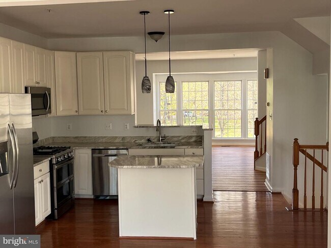 Building Photo - 9611 Juniper Dr