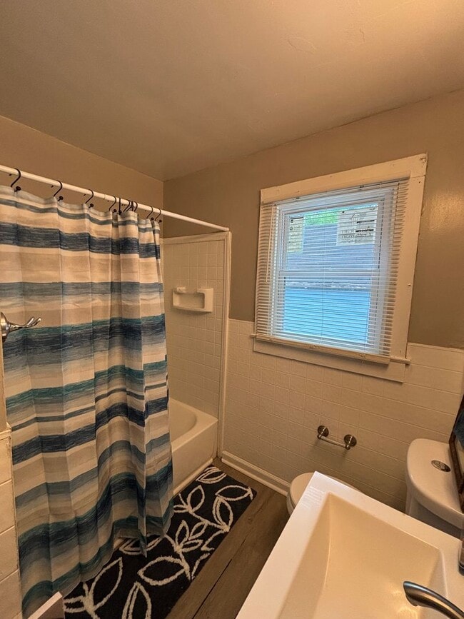 Building Photo - COMING SOON! 3 Bed House!!! Wooden floors!