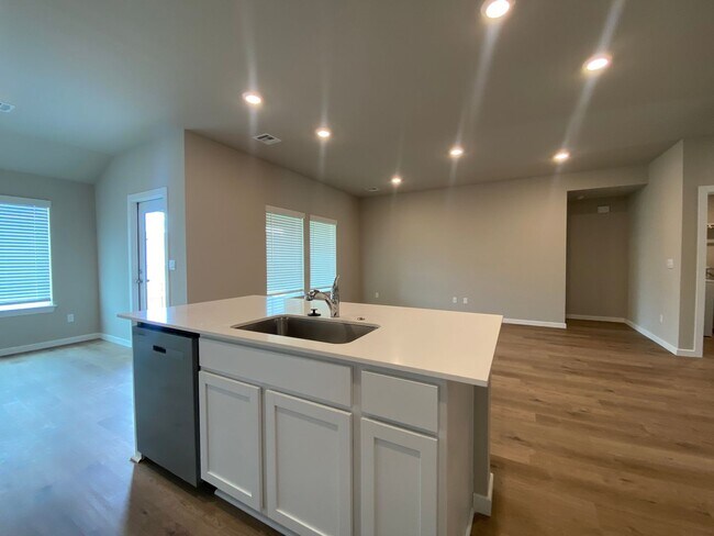 Building Photo - Welcome to your dream rental!!