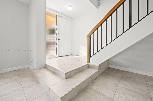 Building Photo - 1017 NW 124th Ave