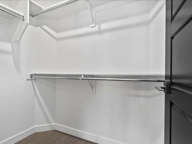 Building Photo - West Joran 3 bed 2 bath family home