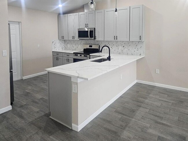 Building Photo - 11154 Pendleton Ave