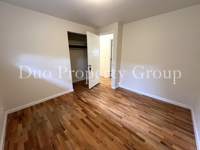 Building Photo - Edgewood South Eugene Home