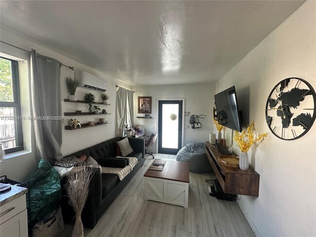 Building Photo - 510 NW 146th St