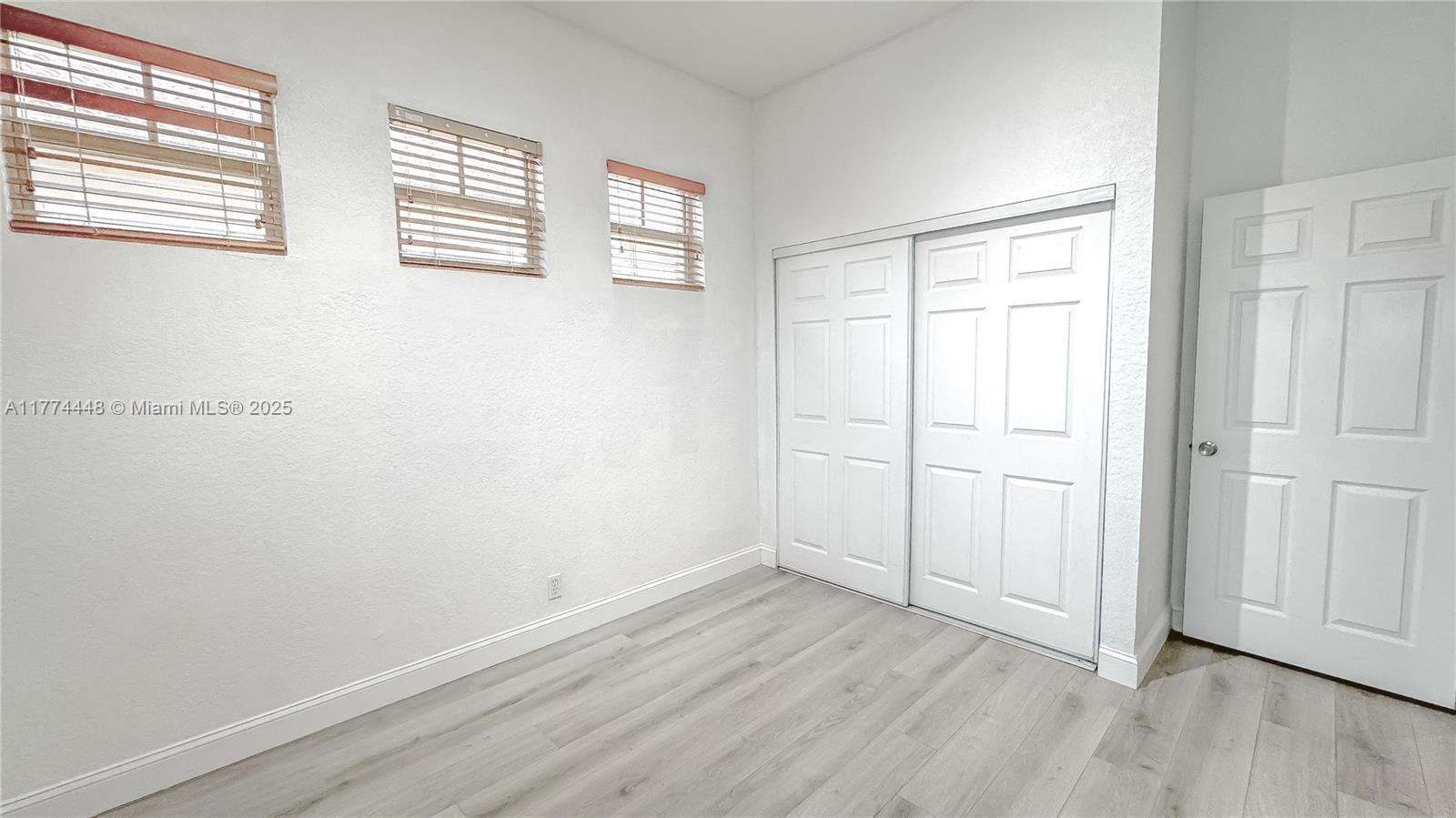 Building Photo - 5737 NW 119th Dr