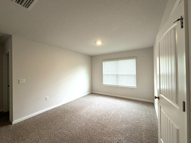 Building Photo - 3262 Chapelwood Dr