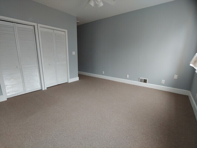 Building Photo - 33 S Calhoun St