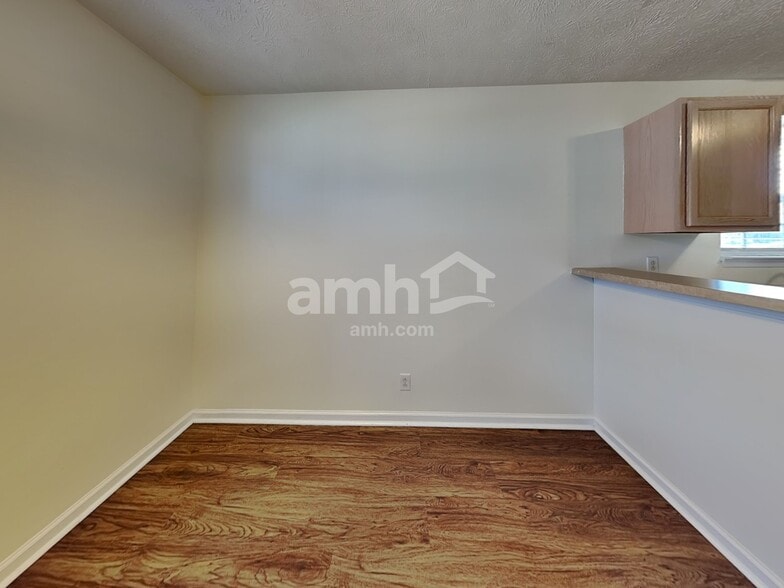 Building Photo - 1238 Dalmally Dr