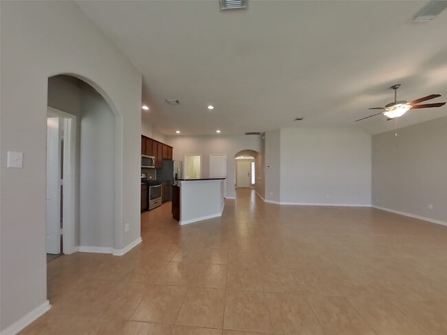 Building Photo - 410 Heatherton Hill Dr