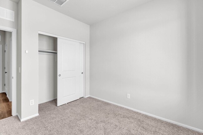 Building Photo - 17996 W Sand Hls Dr