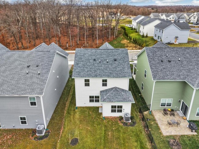 Building Photo - 226 Munsee Cir