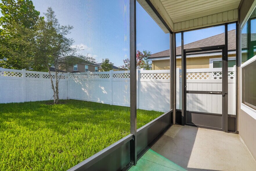 Building Photo - 869 Glendale Ln