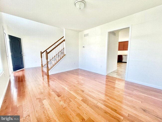 Building Photo - 253 S Marshview Terrace