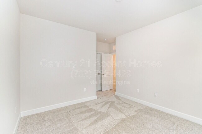 Building Photo - 43488 Stonewood Crossing Ter