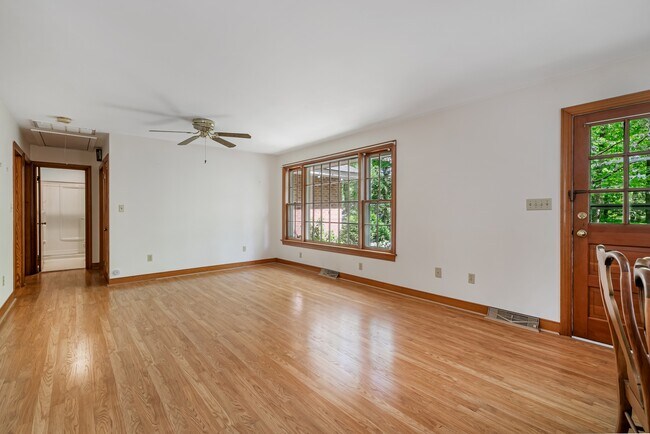 Building Photo - 7466 Corr St