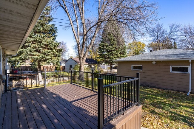Building Photo - Beautiful Single Family Home