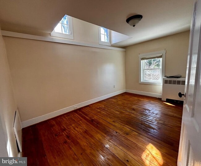 Building Photo - 8122 John Mosby Hwy