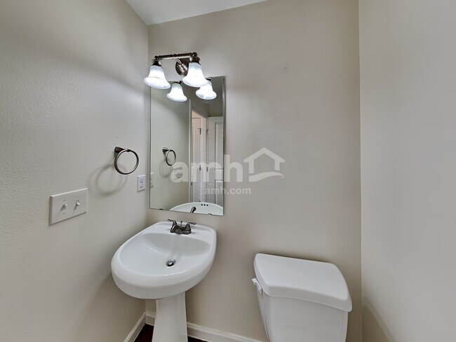 Building Photo - 19105 18th Ave Ct E