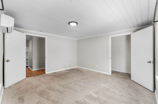 Building Photo - Charming 3-Bedroom Home in Pensacola!