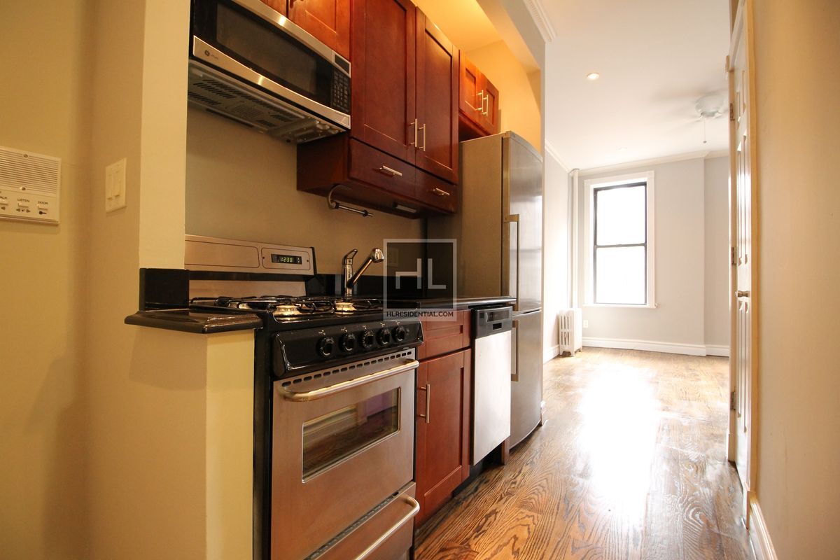 Building Photo - West 10th Street