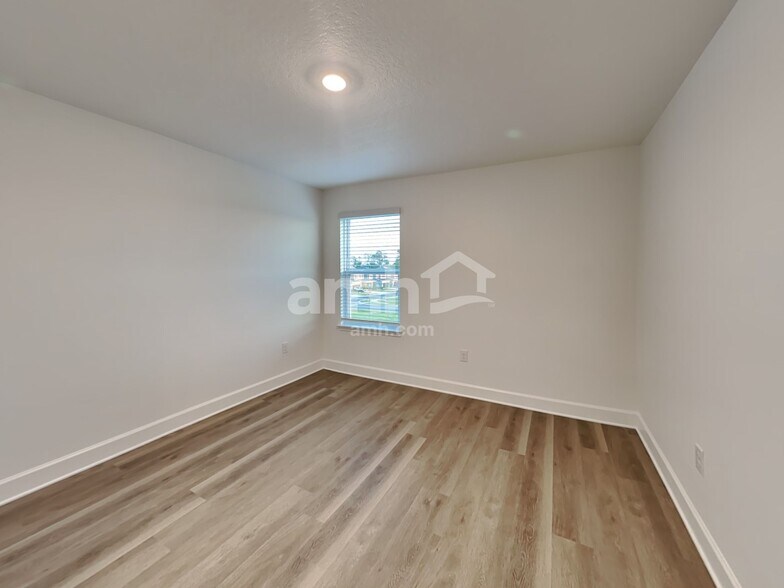 Building Photo - 37854 Dusty Saddle Ln