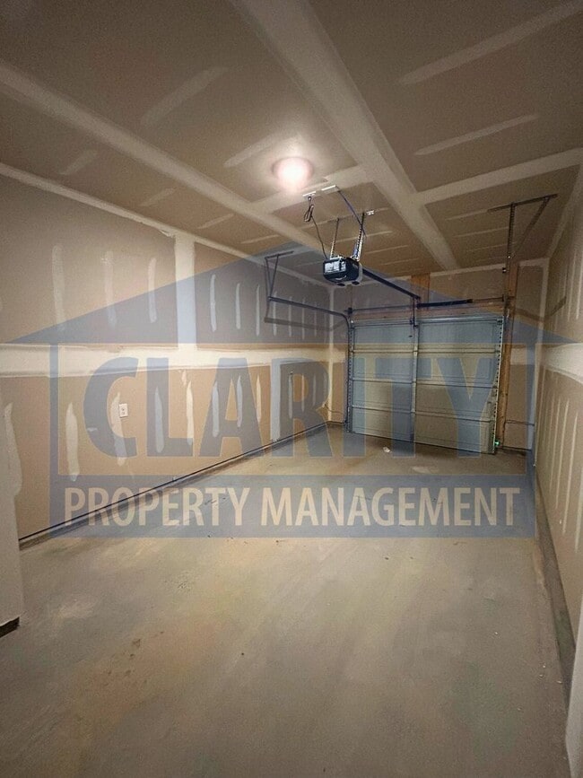 Building Photo - Newly built three bedroom townhome!