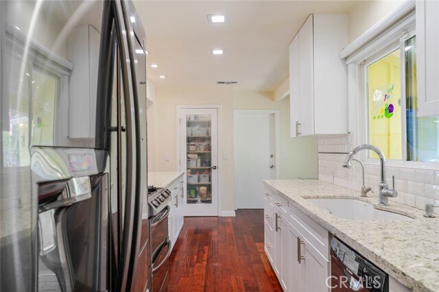 Building Photo - 660 Woodbury Rd