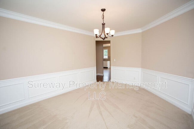 Building Photo - 7 Amaryllis Ln