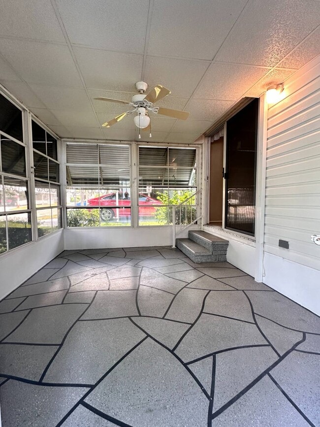 Building Photo - 608 Klickety Klak Ln