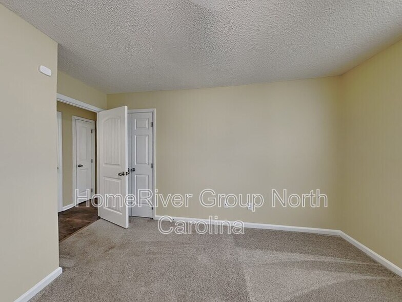 Building Photo - 1618 Crag Burn Ln