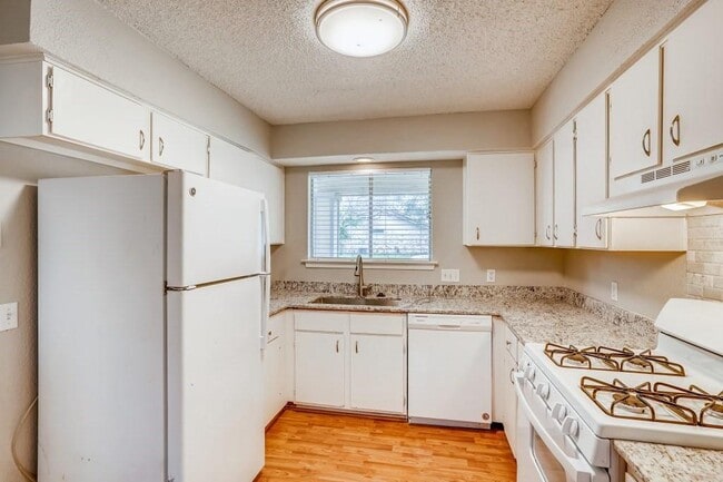 Building Photo - 11522 Powder Mill Trail