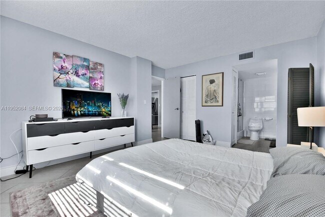 Building Photo - 2999 NW 48th Ave