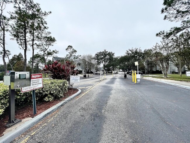 Building Photo - 2516 Grassy Point Dr