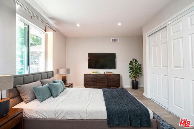 Building Photo - 29846 Grandifloras Rd