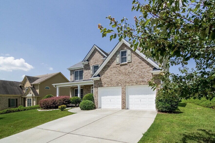 Building Photo - 2400 Chandler Grove Dr