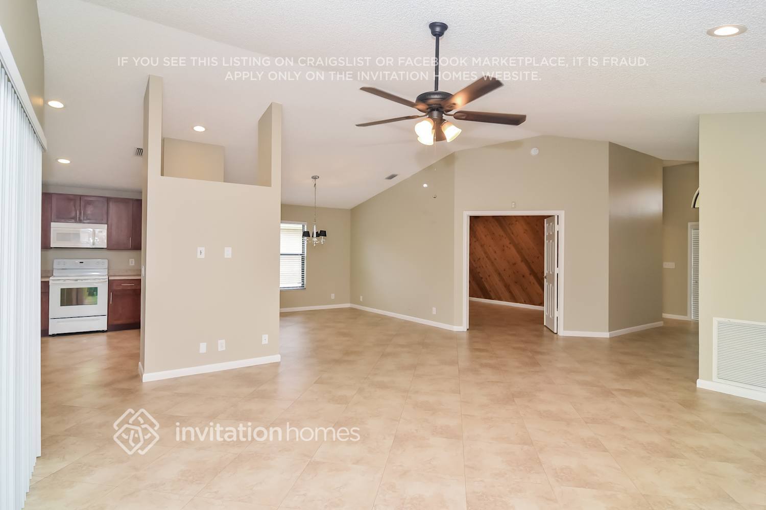 Building Photo - 12667 White Coral Dr