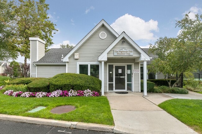 Building Photo - 163 Windward Ct S